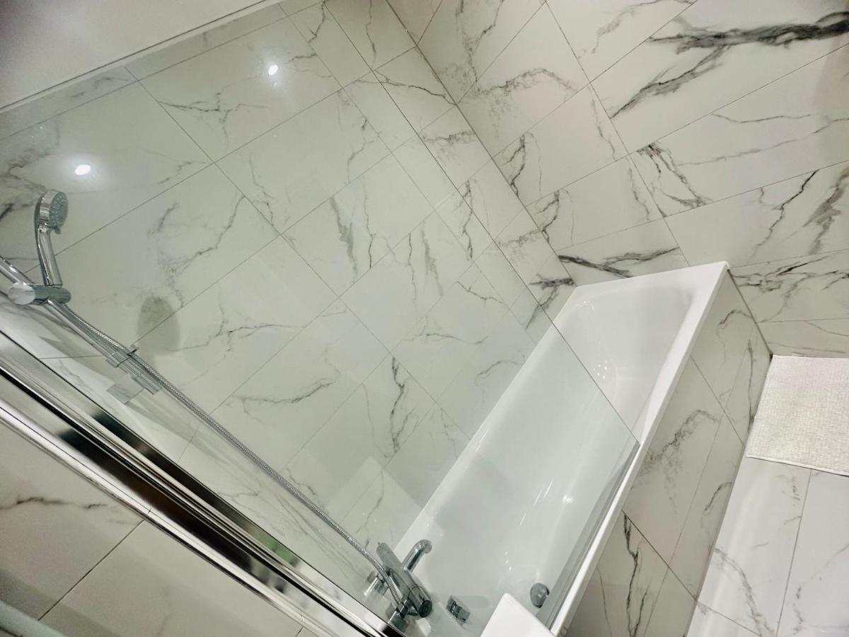 Hemel Apartments - Sea Breeze هيميل هيمبستيد المظهر الخارجي الصورة